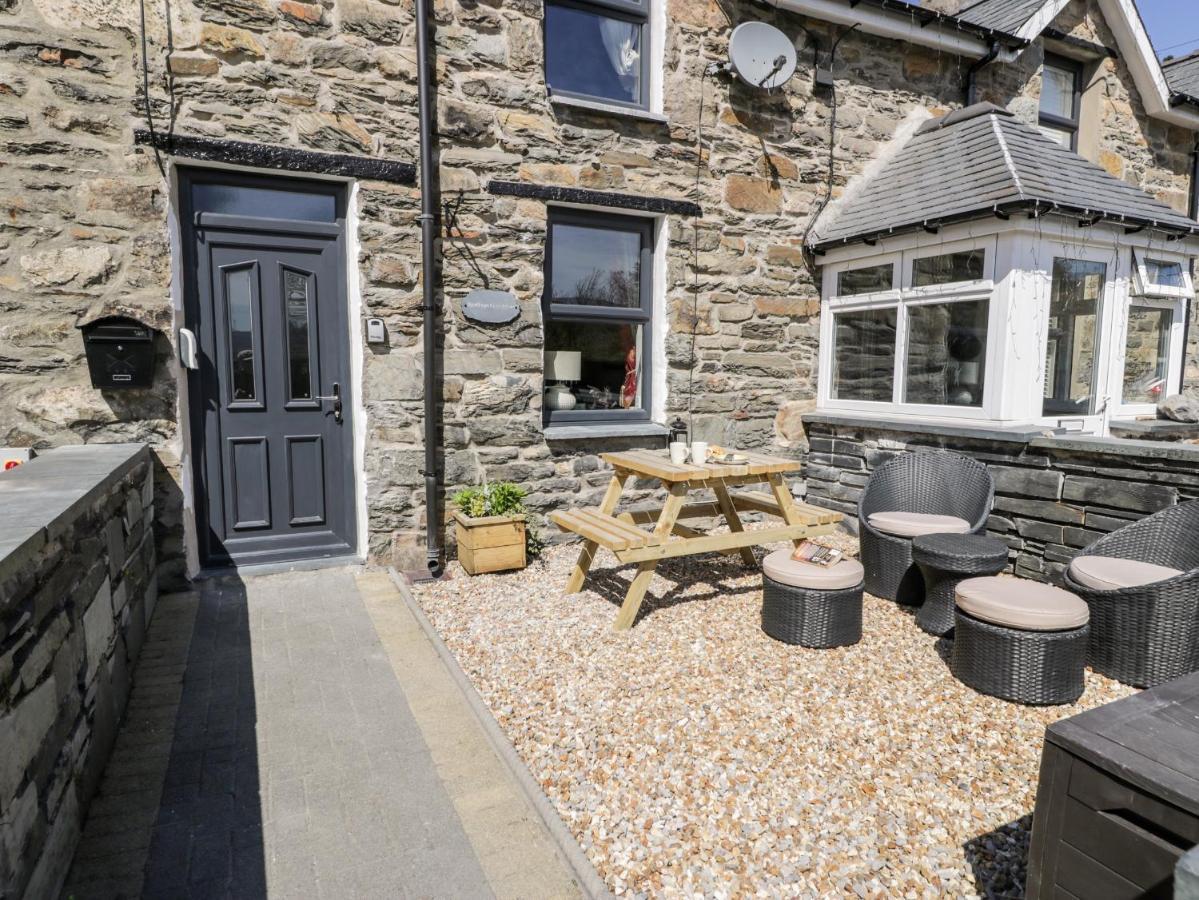 Bwthyn Ger Afon Riverplace Cottage Blaenau Ffestiniog Exterior foto