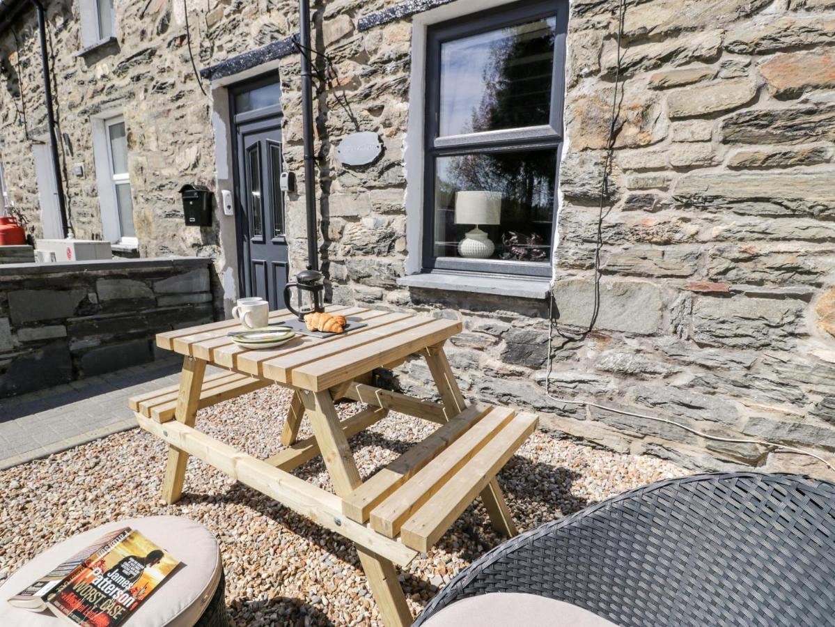 Bwthyn Ger Afon Riverplace Cottage Blaenau Ffestiniog Exterior foto