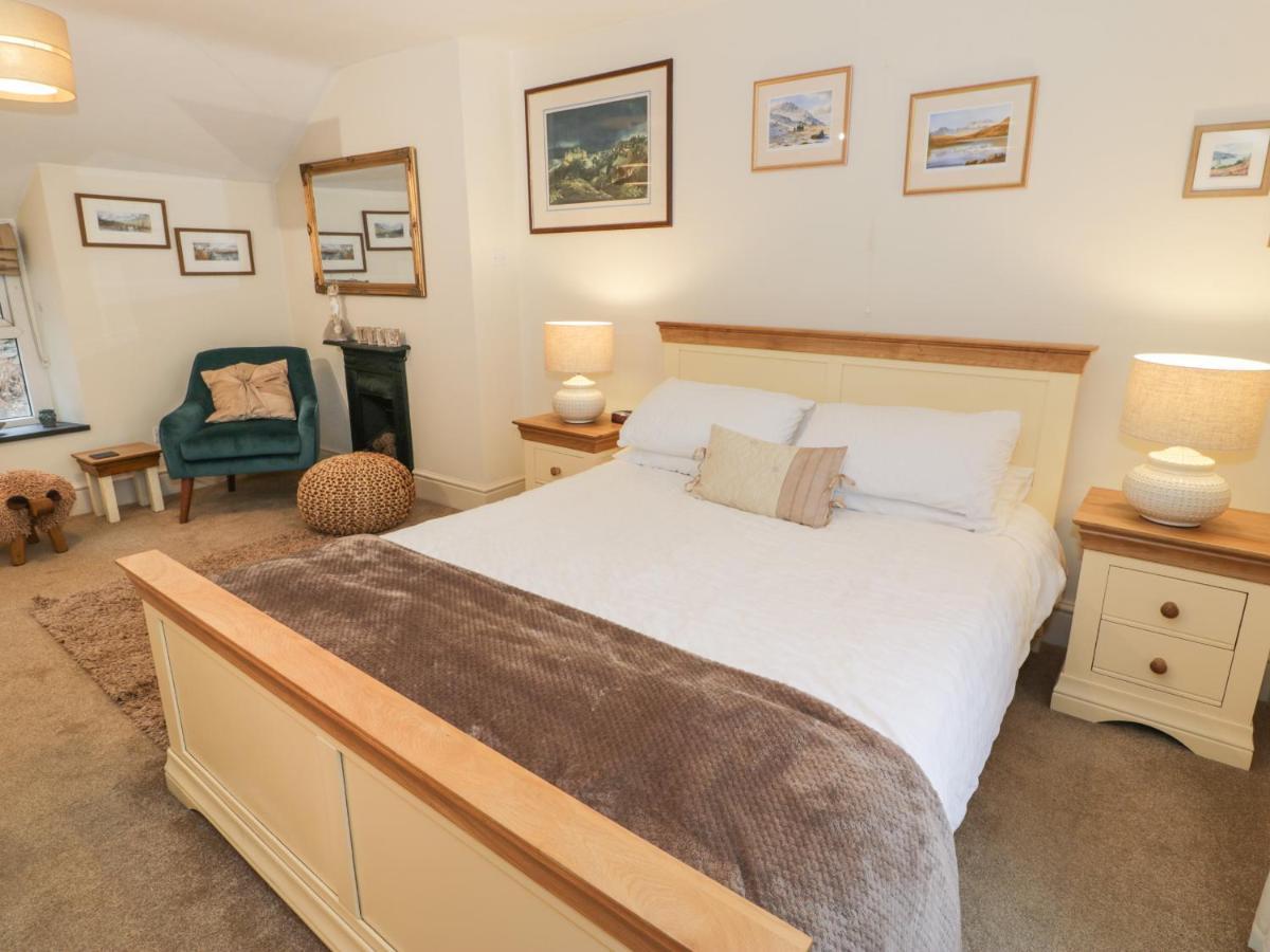 Bwthyn Ger Afon Riverplace Cottage Blaenau Ffestiniog Exterior foto
